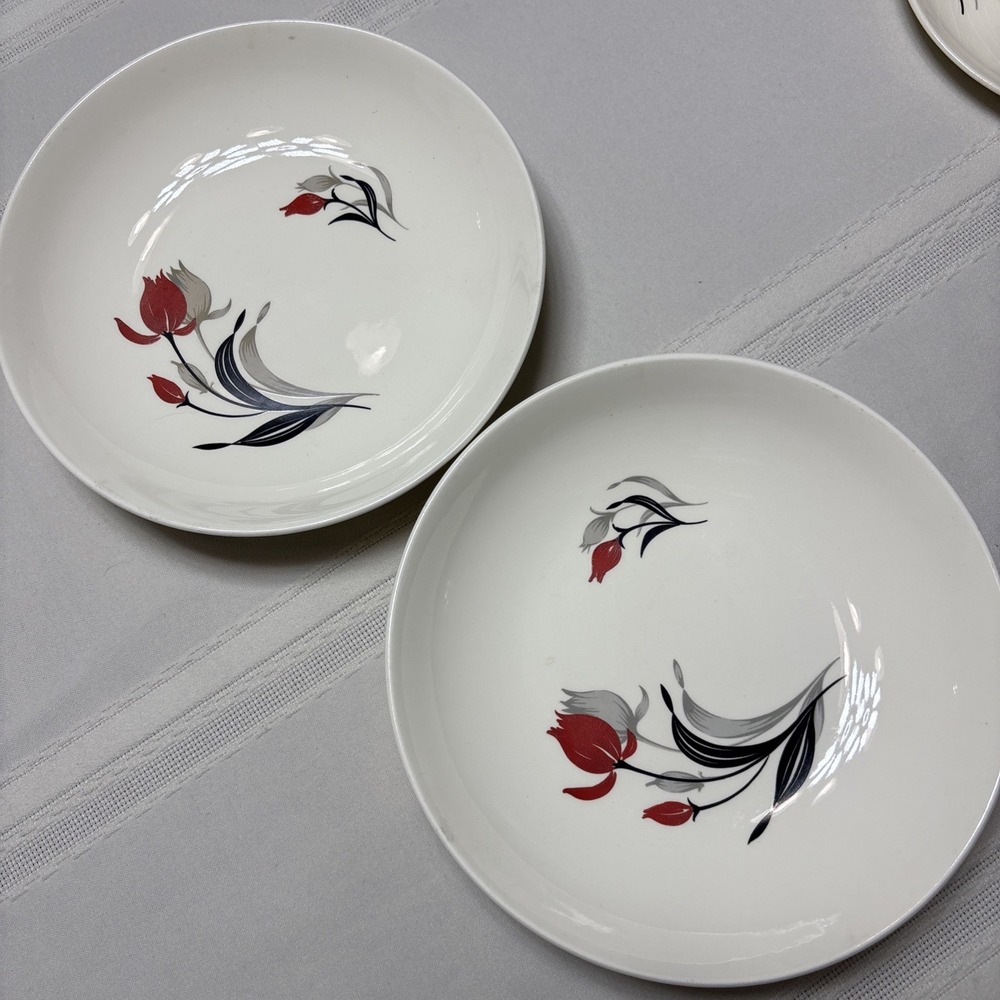 Harmony House China Starfire Black Red Flower Dinnerware 2  7.75" bowls